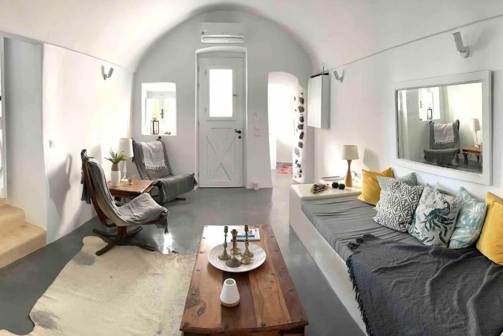 Ammos Santorini Holiday home Fira (Santorini)